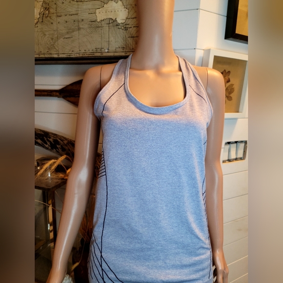 Fabletics Gym Tank Top - Picture 1 of 4